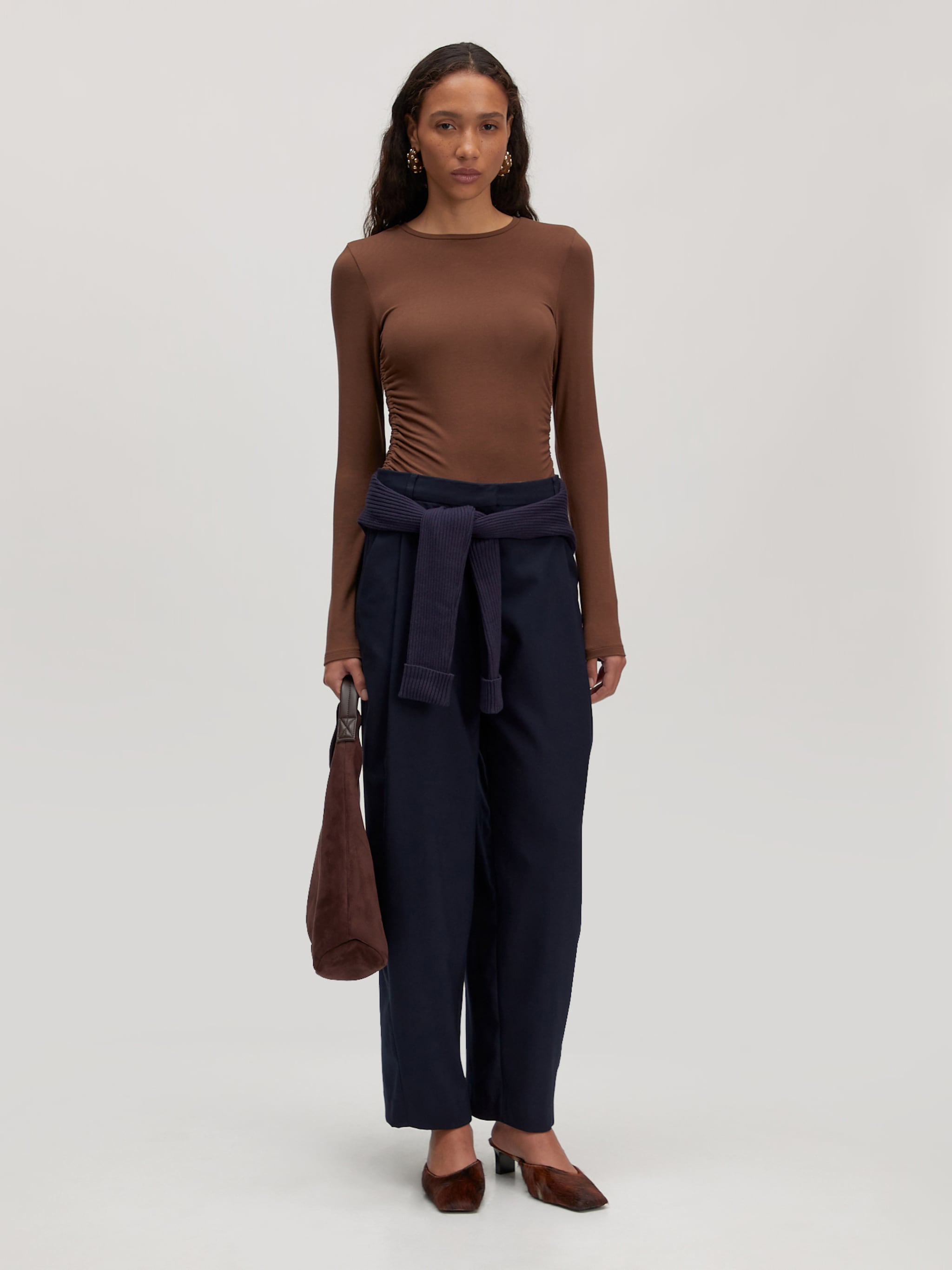 EDITED Producten Shirt 'Zilly' Bruin