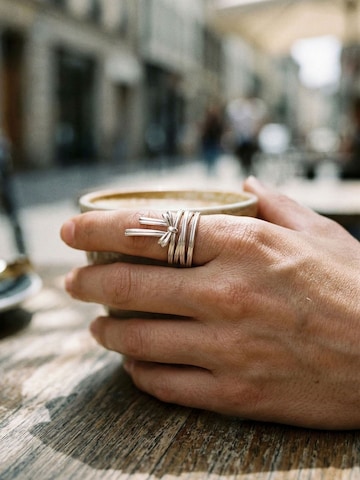 Nemomatheo Ring 'Ribbon Knot' in Silver
