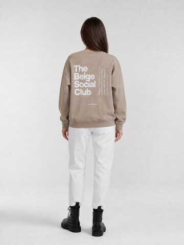 La Label Beige Sweatshirt 'Oversized Sweater The Beige Social Club'‌‌‌‌‌‌‌‌ in Beige