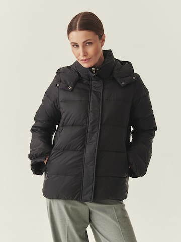 Giacca di mezza stagione di TATUUM in nero: frontale