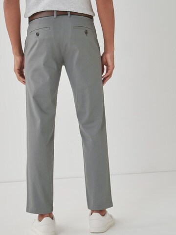 regular Pantaloni chino di Next in grigio