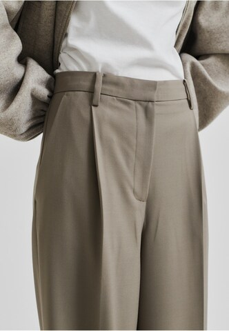 Wide Leg Pantalon à pince 'Carlane' SECOND FEMALE en marron