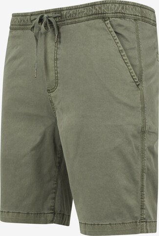 Urban Classics Regular Shorts in Grün