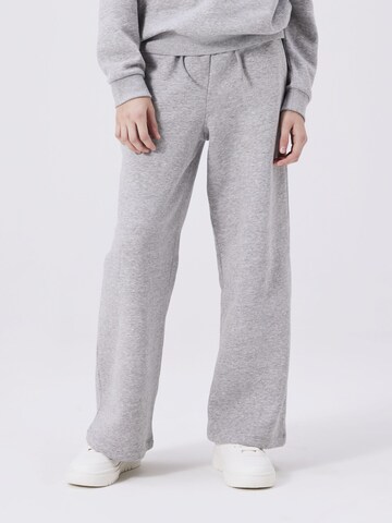 Regular Pantalon NAME IT en gris : devant