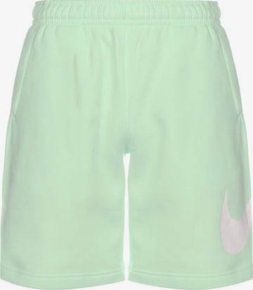 Regular Pantalon 'Club' Nike Sportswear en vert : devant