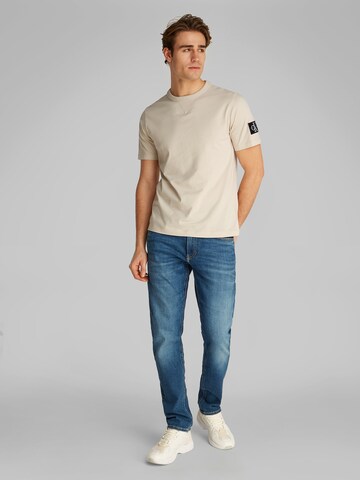 Calvin Klein Jeans Футболка в Серый