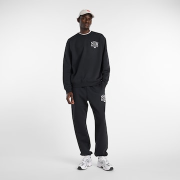 T-Shirt 'Reimagined Fleece Crew' new balance en noir