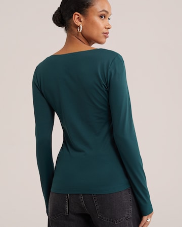 Tricou de la WE Fashion pe verde
