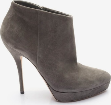 Gucci Dress Boots in 39 in Grey: front