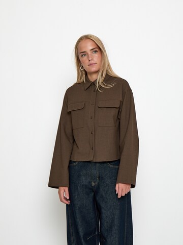 minus Shirts 'Emilie' i brun: forside