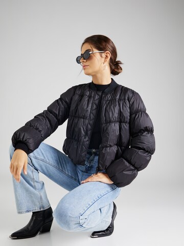 JNBY Between-Season Jacket in Black