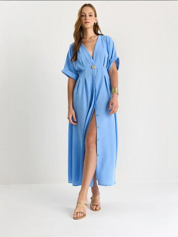 Abito di Bianco Lucci in blu