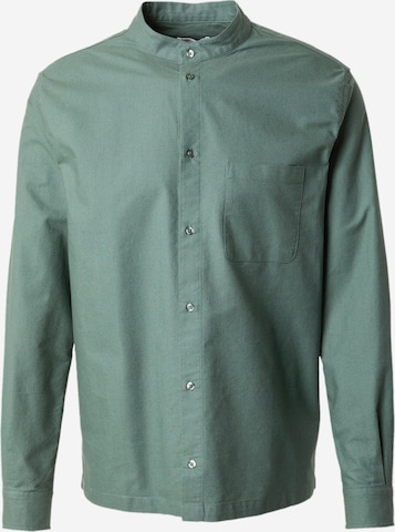 ABOUT YOU x Kevin Trapp Regular fit Button Up Shirt 'Finn' in Green: front