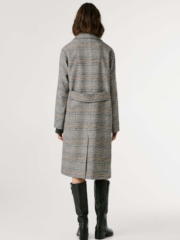 Pepe Jeans Tussenmantel 'TASHA' in Grijs