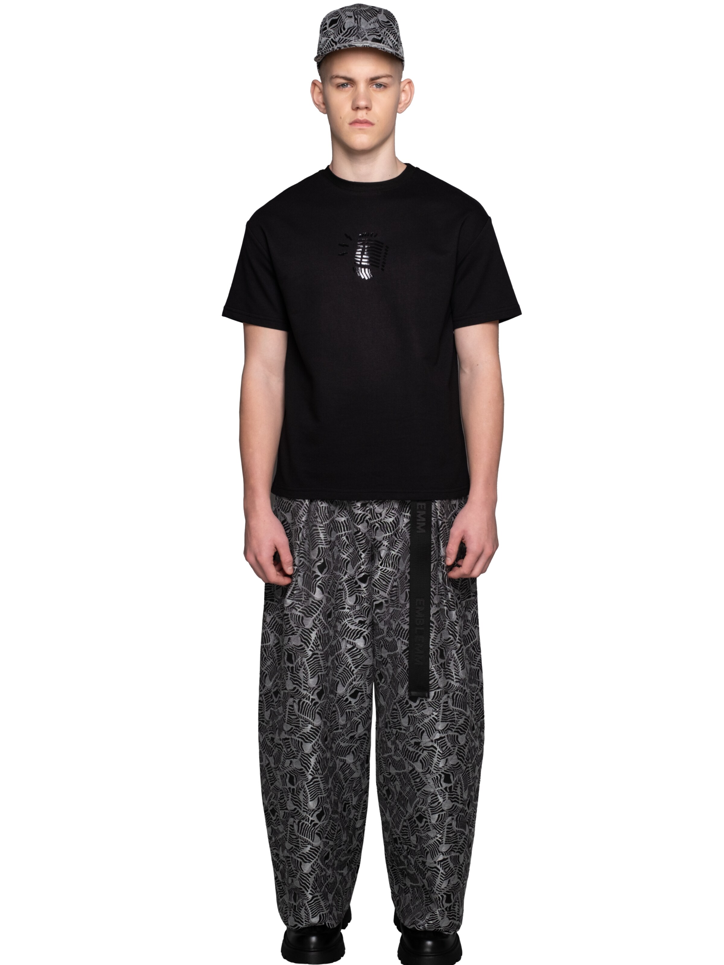 EMBLEMM Shirt 'The Mic Tape' in Zwart