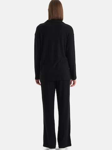 Dagi Regular Hose in Schwarz