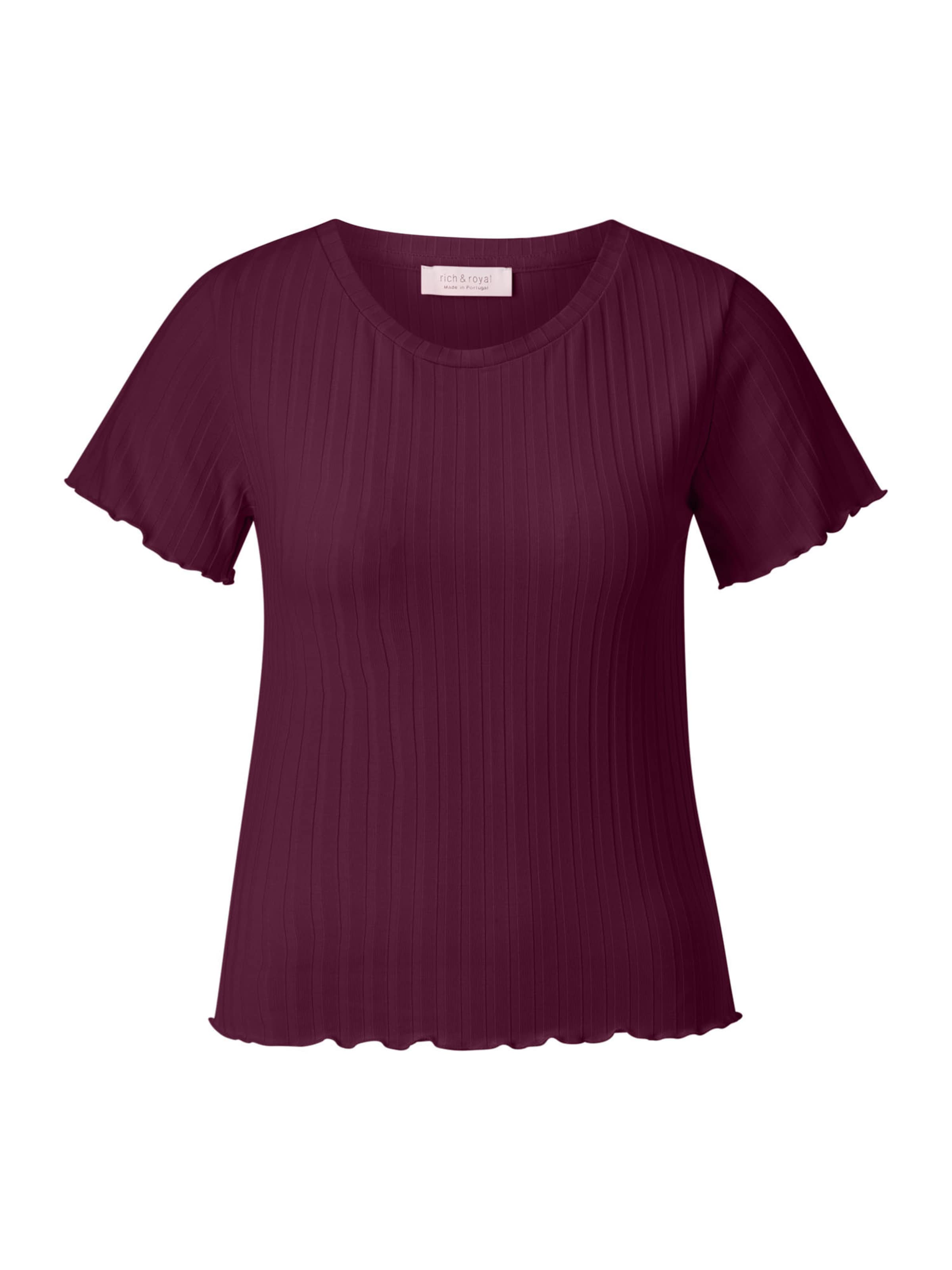 Rich & Royal Футболка в Красный: спереди