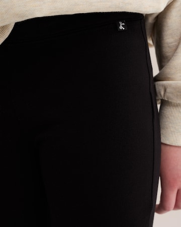 juoda WE Fashion Siauras Tamprės