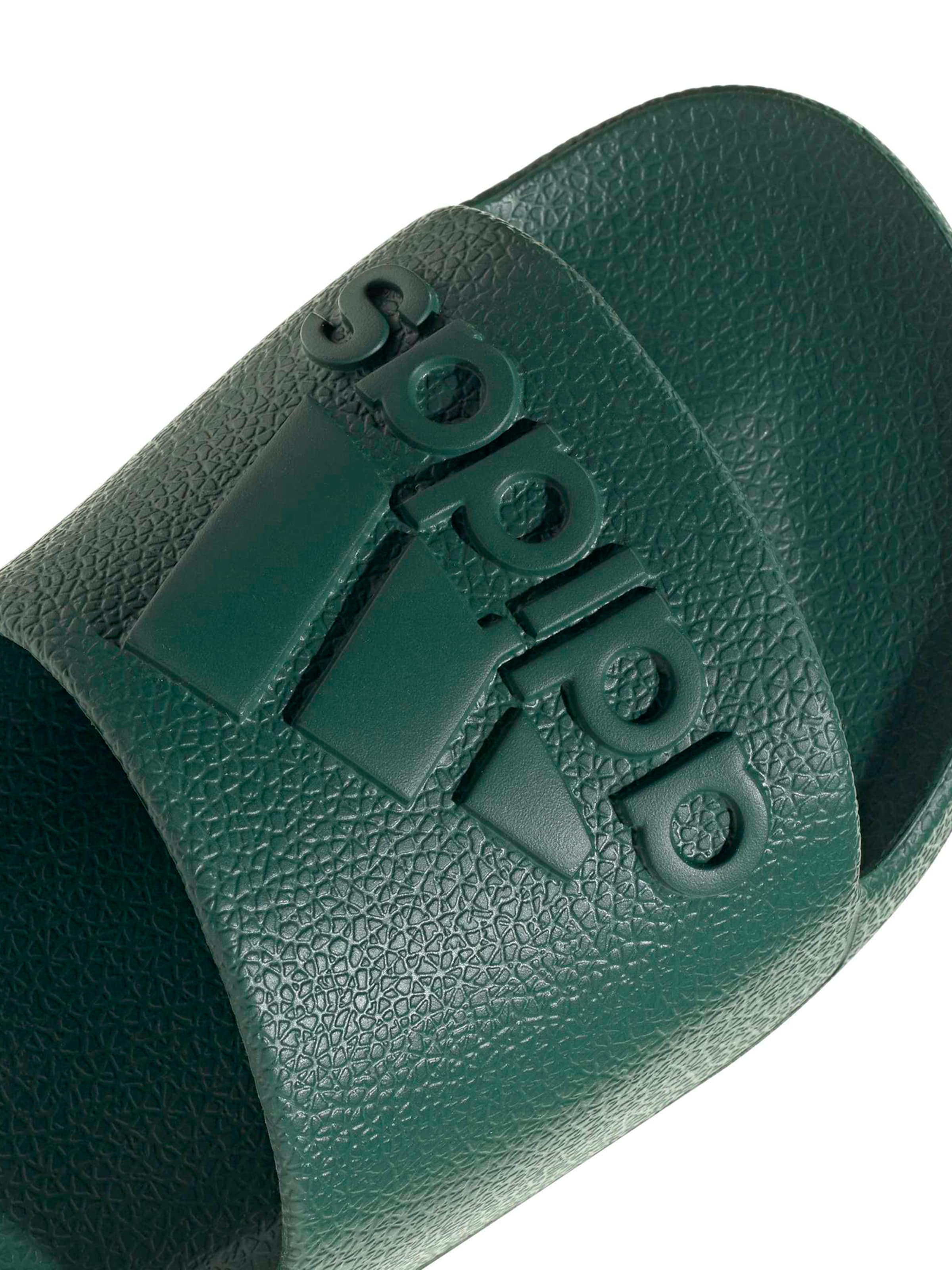 ADIDAS SPORTSWEARNatikače s potpeticom 'ADILETTE' - zelena boja