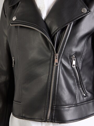 ONLY Between-Season Jacket 'ONLAvelyn' in Black