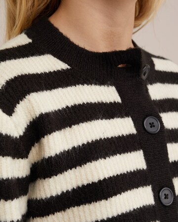 WE Fashion Knit Cardigan in Black