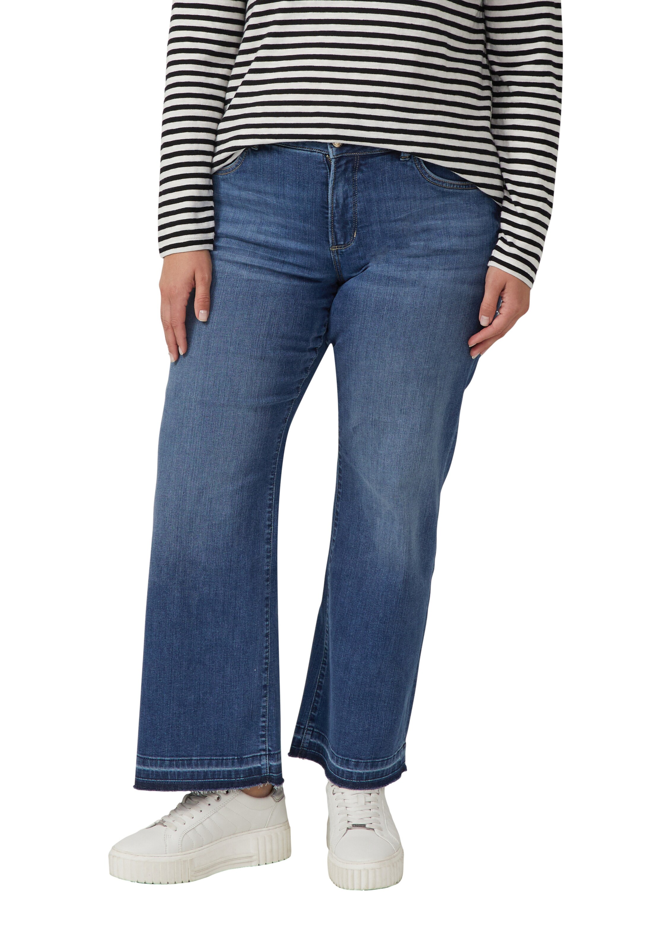 s.Oliver Regular Jeans in Blauw: voorkant
