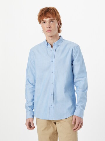 ARMEDANGELS Regular fit Skjorta 'Quasa' i blå: framsida