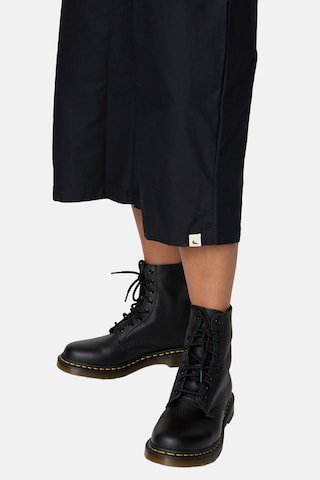 Turtledove London Regular Trousers in Black