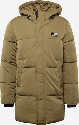 QS Winter Coat in Green: front