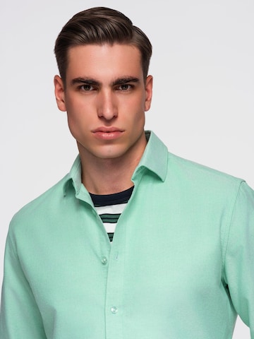 Coupe regular Chemise 'OM-SHOS-0183' Ombre en vert