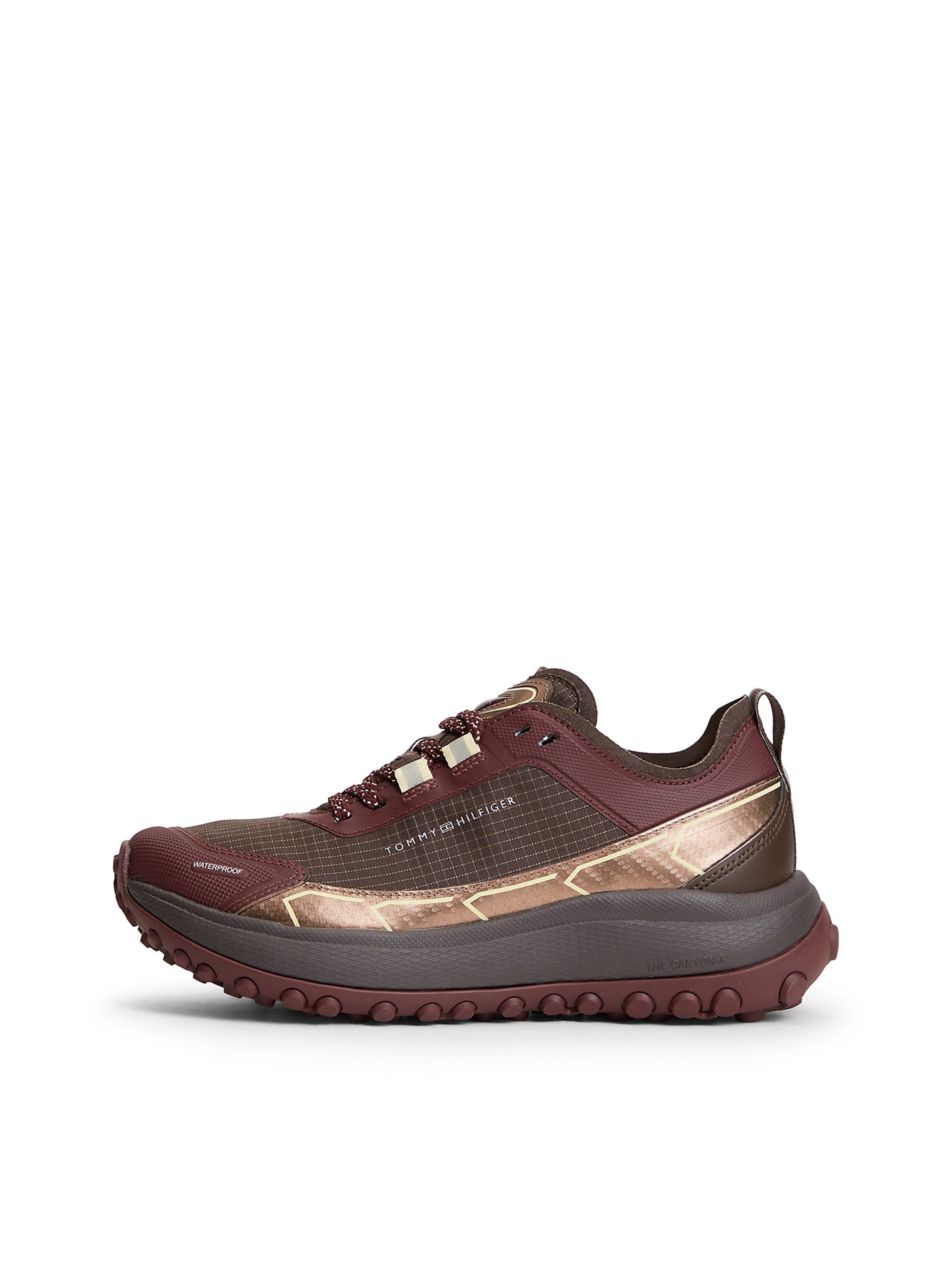 Baskets basses TOMMY HILFIGER en rouge : devant