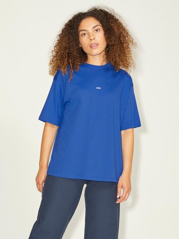 T-shirt 'Andrea' JJXX en bleu : devant