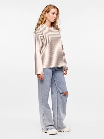 Maglietta 'Sadie' di PIECES in beige