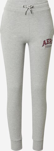 Tapered Pantaloni di AÉROPOSTALE in grigio: frontale