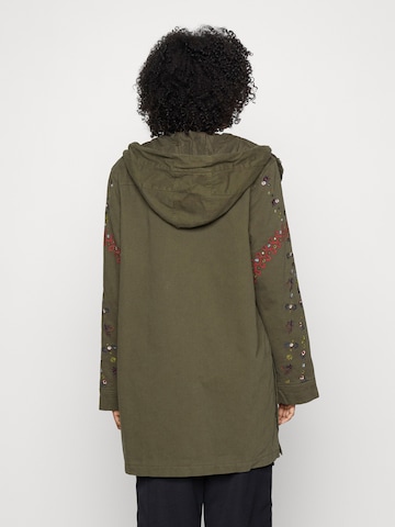 Desigual Χειμερινό παρκά σε πράσινο