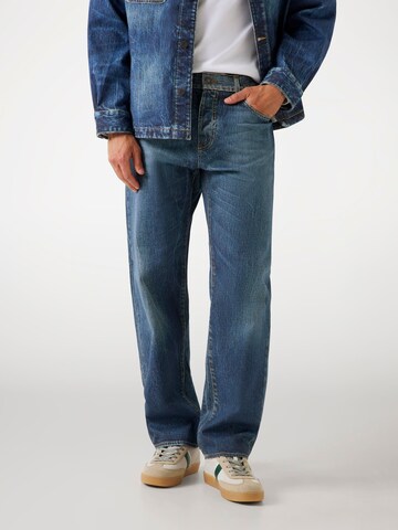 GUESS Regular Jeans in Blue: front
