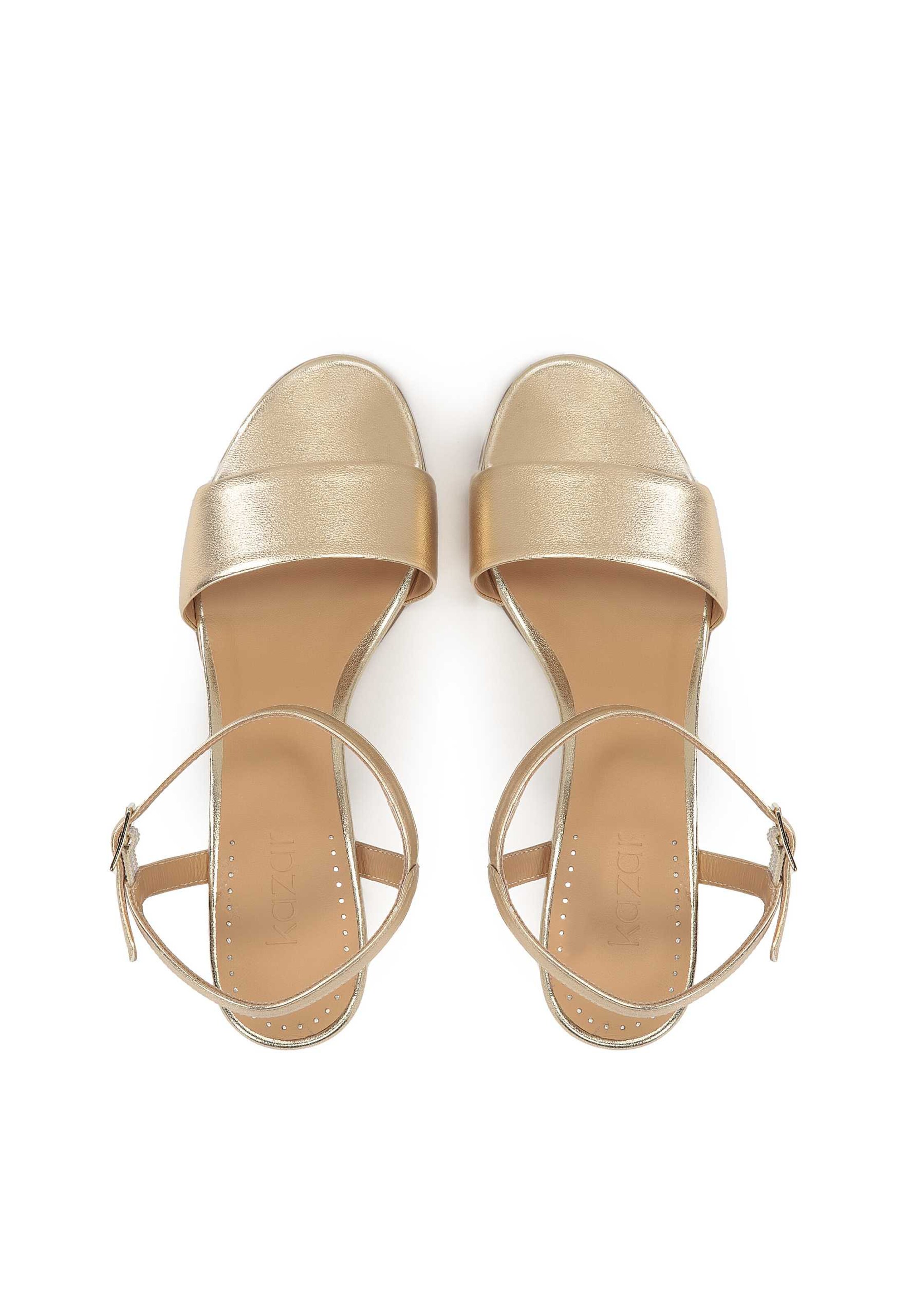 Kazar Sandály – zlatá
