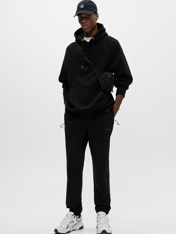 Pull&Bear Tapered Broek in Zwart: voorkant