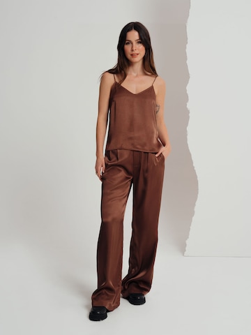 A LOT LESS Top 'Allie' in Brown