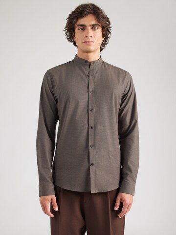 Slim fit Cămașă de la Lindbergh pe maro: față