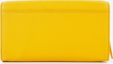 TAMARIS Wallet 'Amanda' in Yellow