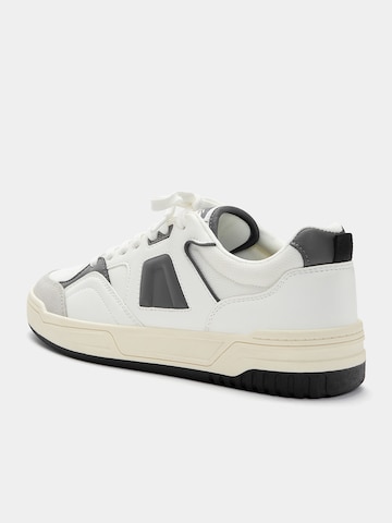 Pull&Bear Platform trainers in White