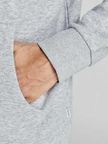 JACK & JONES Sweatshirt in Grau