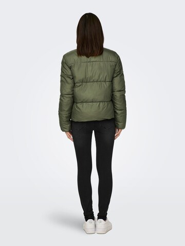 Veste mi-saison 'ASTA' ONLY en vert