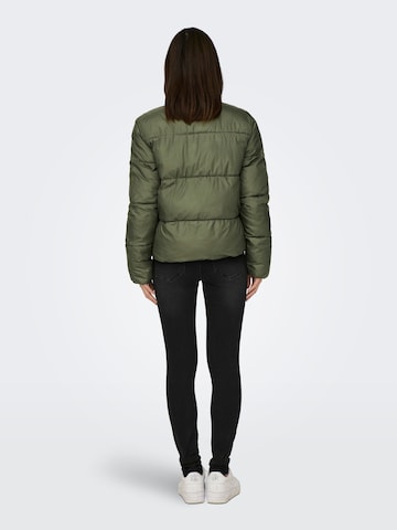 Veste mi-saison 'ASTA' ONLY en vert