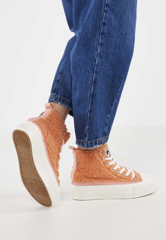BRITISH KNIGHTS Sneaker high 'Kaya' i orange