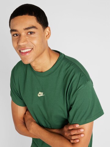 Nike Sportswear Тениска 'CLUB' в зелено