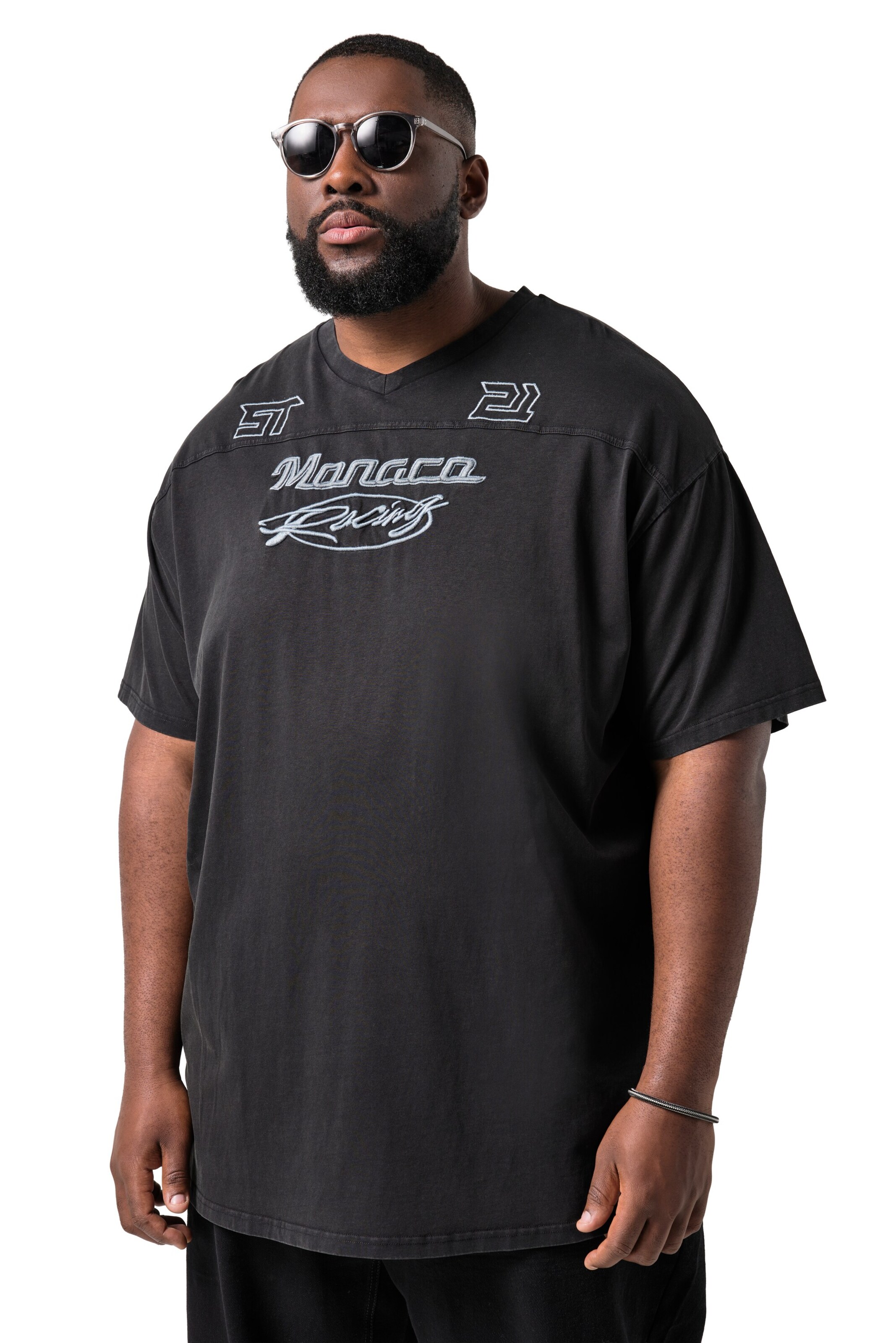 STHUGE Shirt in Black: front