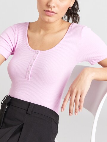 PIECES - Camisa 'KITTE' em rosa