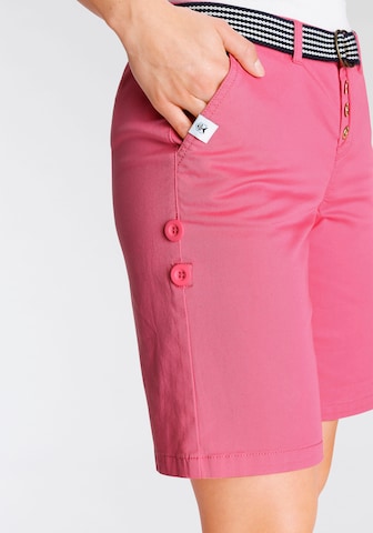 DELMAO Regular Shorts in Pink